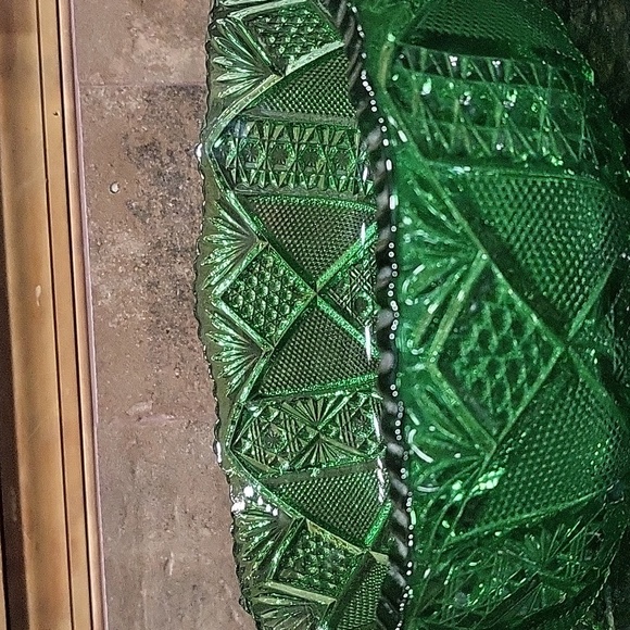 Antique McKee Green Glass 9" Round Serving Bowl Hiawatha Pattern Circa 1898 - Picture 3 of 6